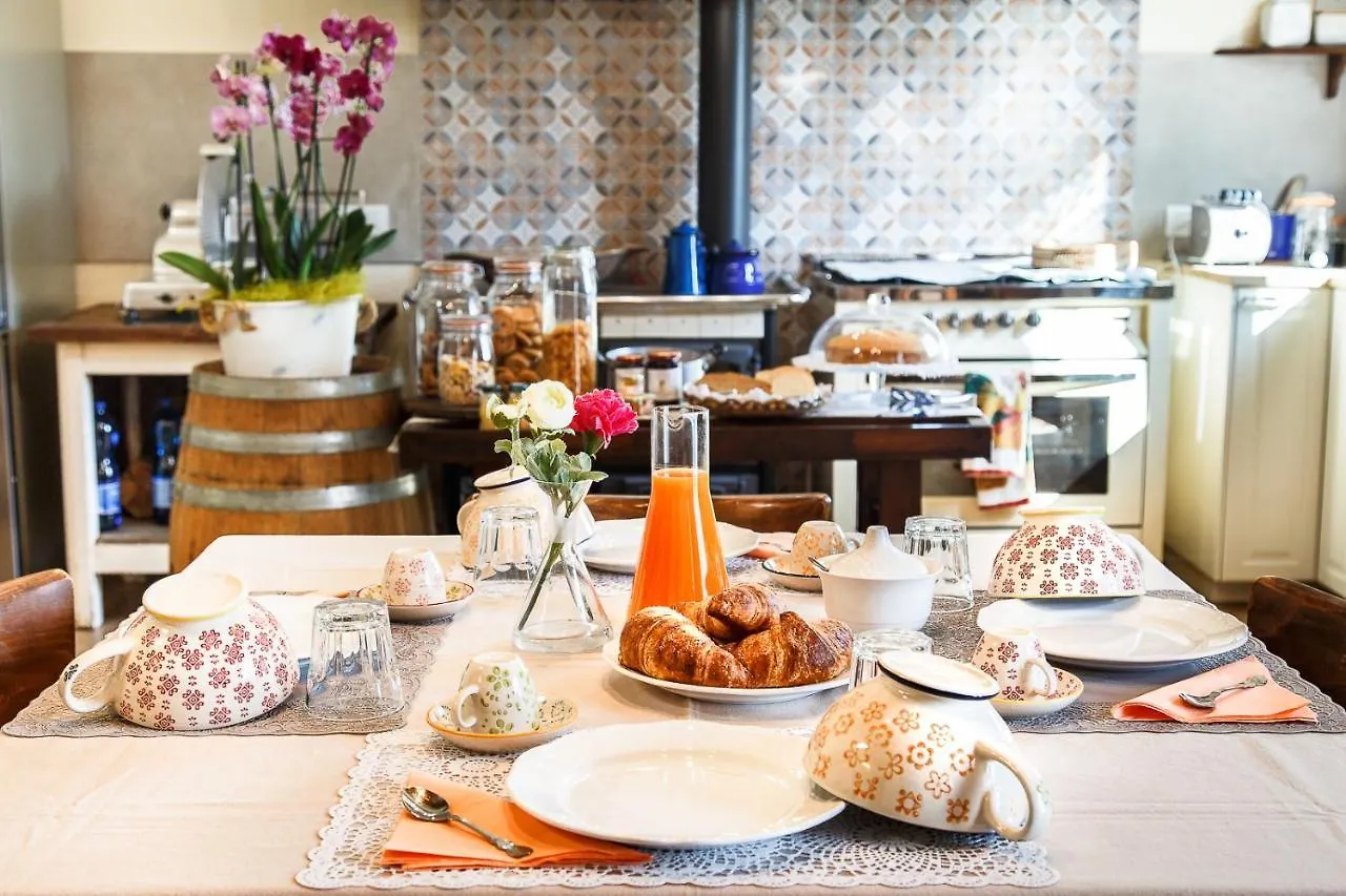 Bed & Breakfast Il Pettirosso Bed and Breakfast SantʼArcangelo di Romagna Italië