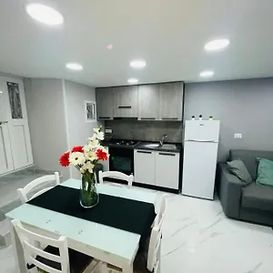 house-nancy.hotels-amalfi.com/